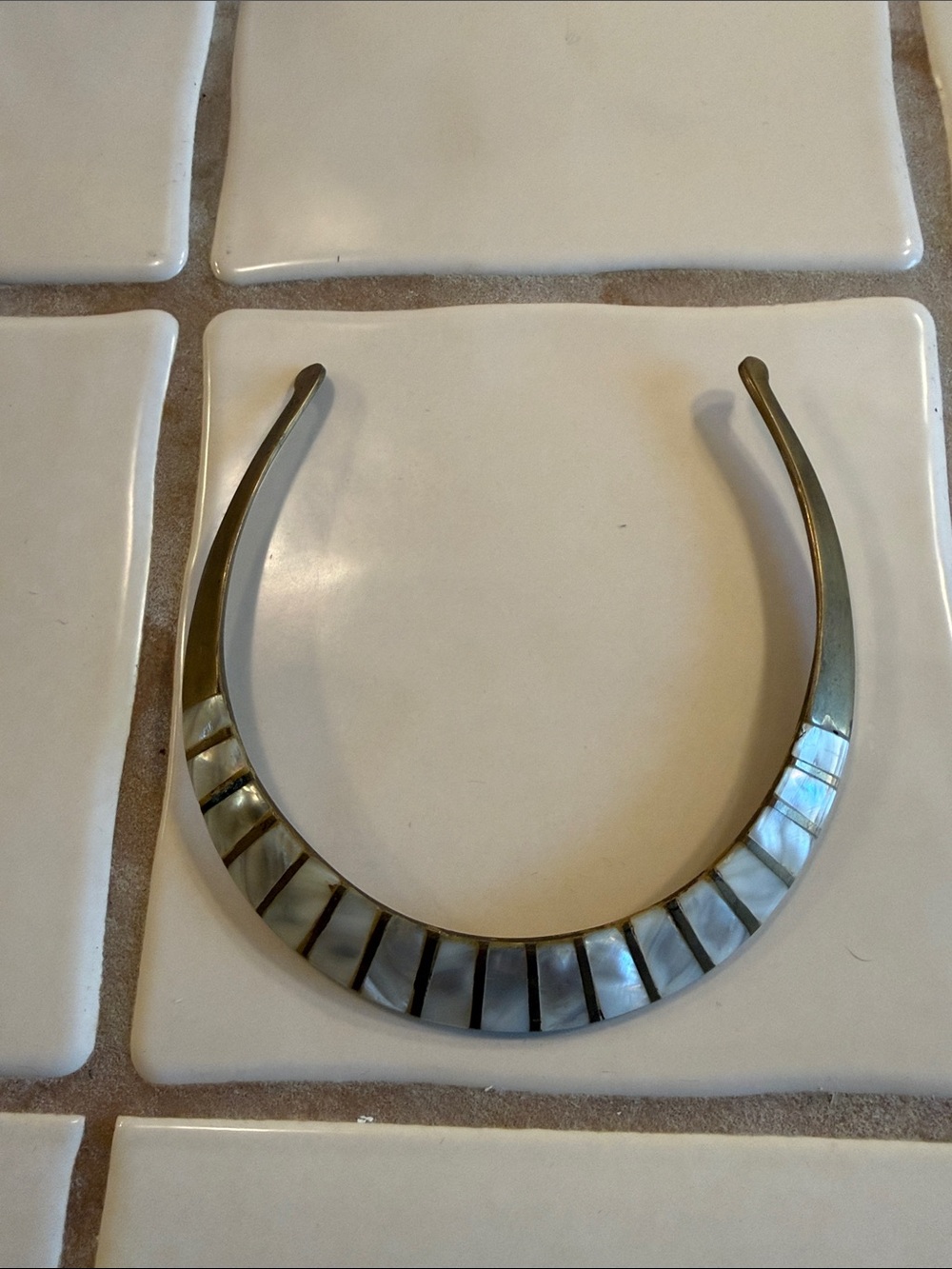 Elegant Mother-of-Pearl Inlay Collar Necklace - Gold Tone